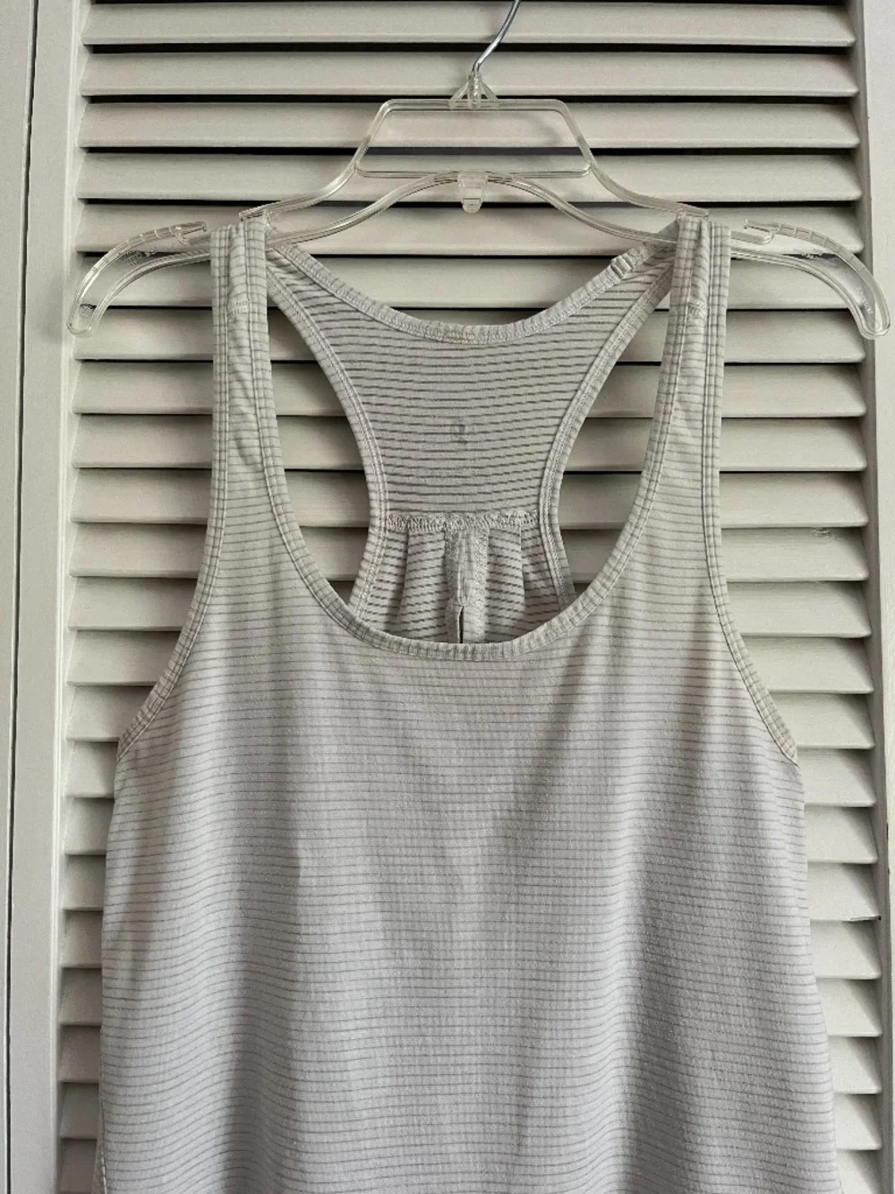 Lululemon Salute The Sun Tank top light grey fits size 2 or 4